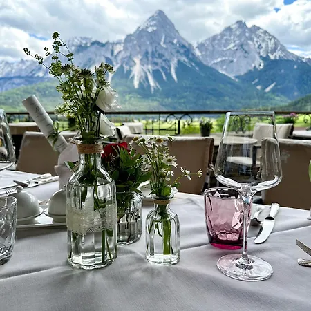 Hotel Post Superior 4*