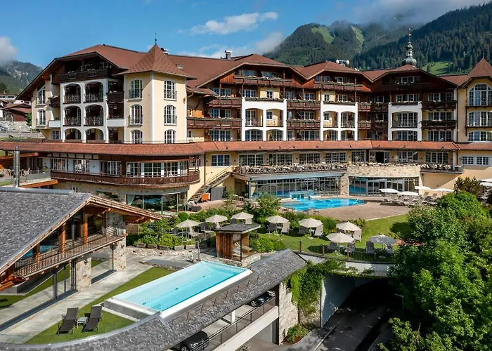 Hotel Post Superior 4*