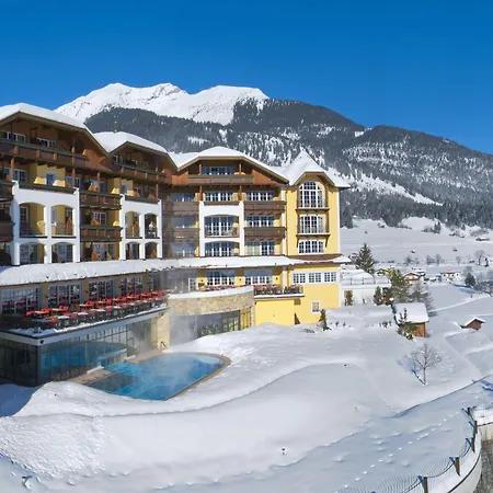 Hotel Post Superior 4*